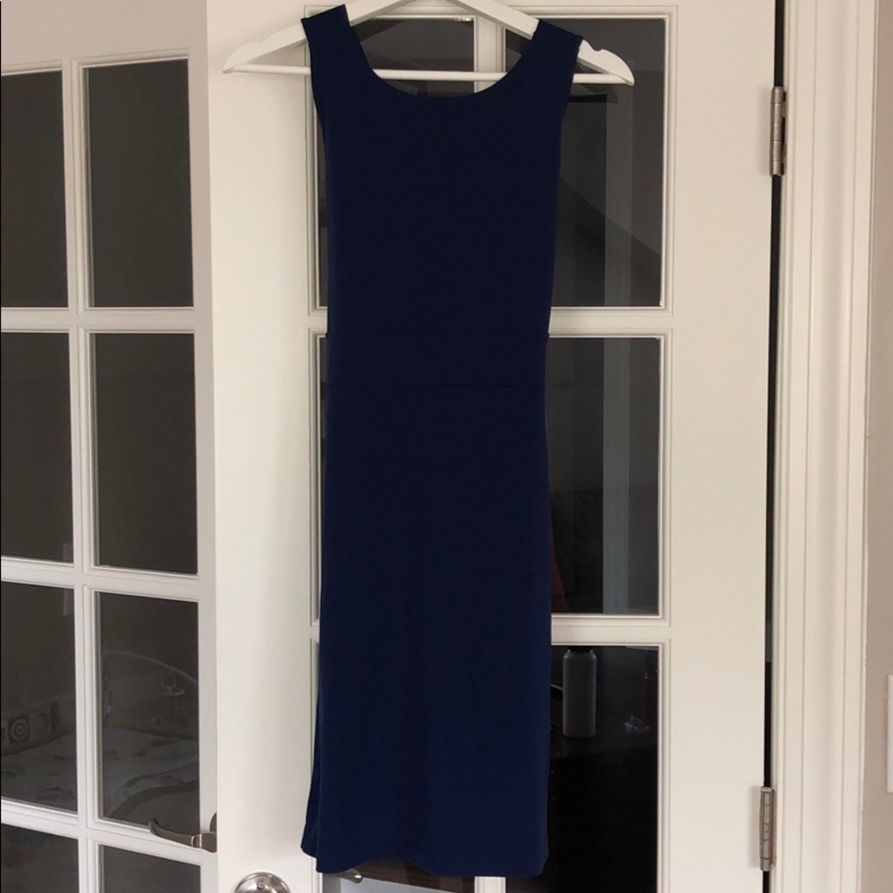 Susana Monaco navy fitted dress w cross-back